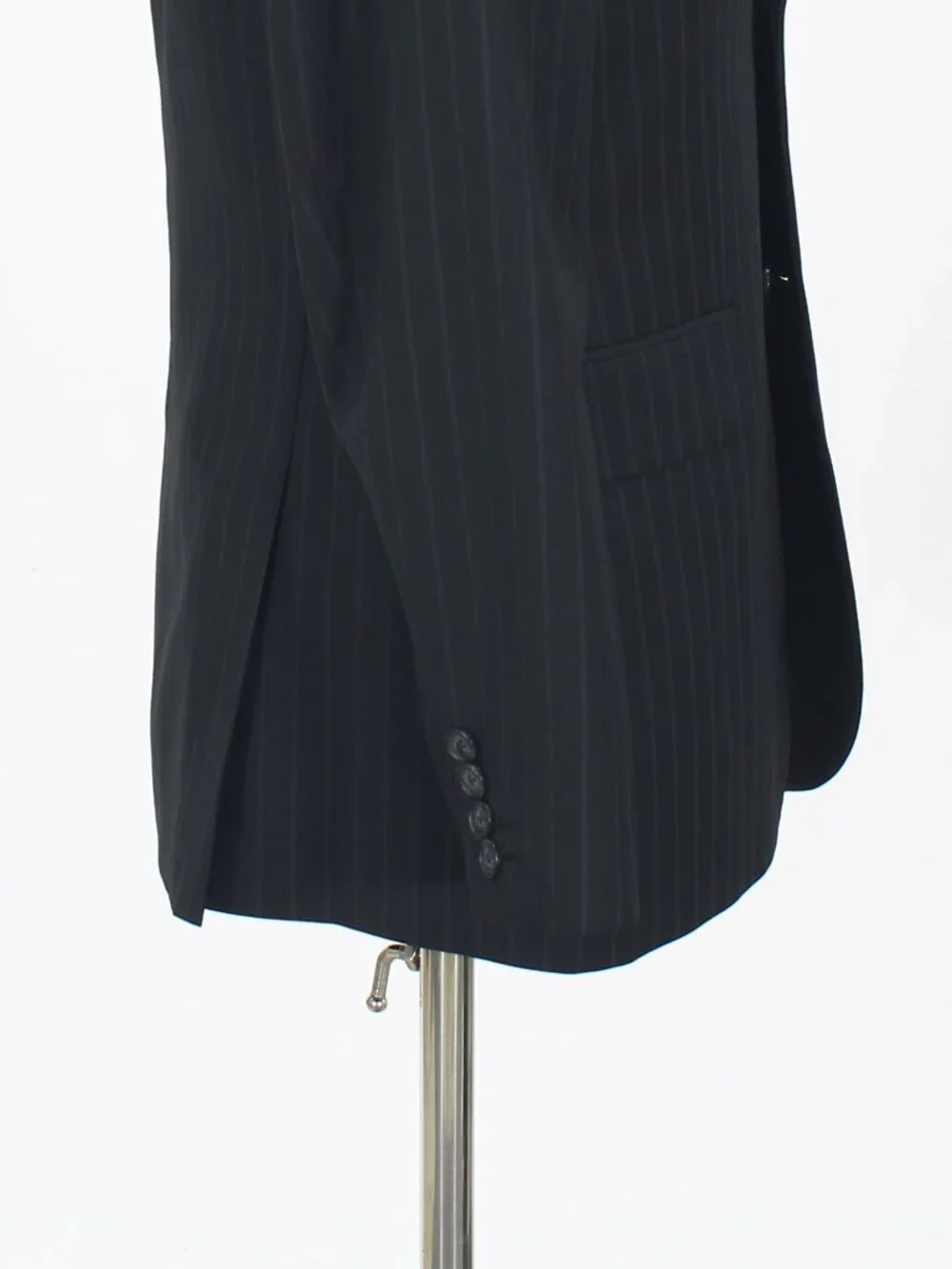 Express 40R 34x32 Black Full Suit 2-Button Stripe R706